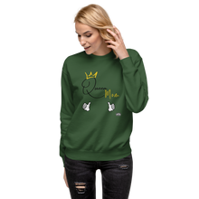 Load image into Gallery viewer, Queen Mom #2 Unisex Premium Sweatshirt
